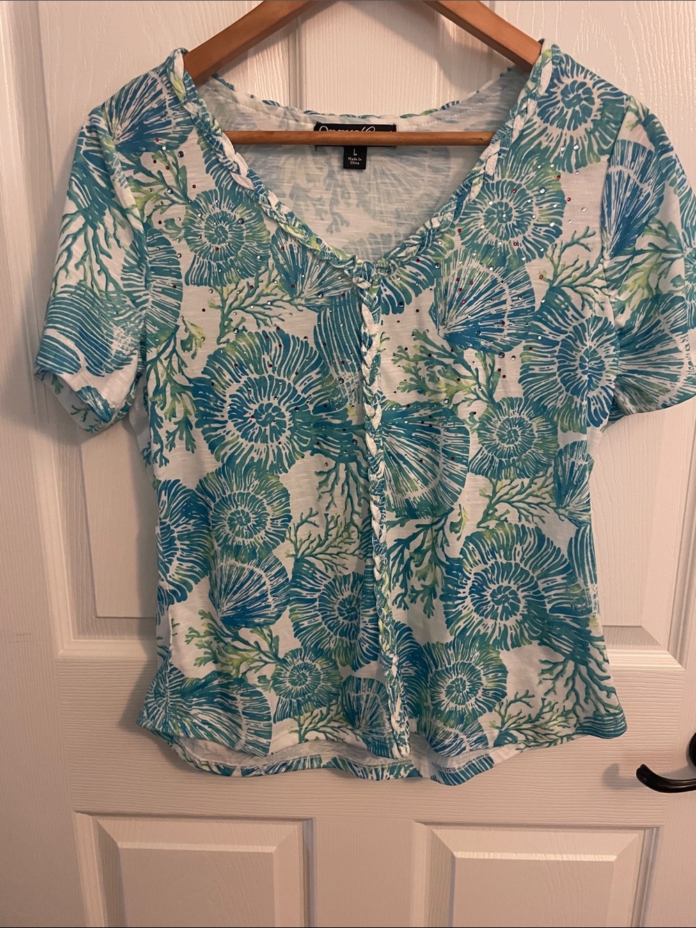 Onque Casuals Teal & White Shell-Print Short Sleeve Top